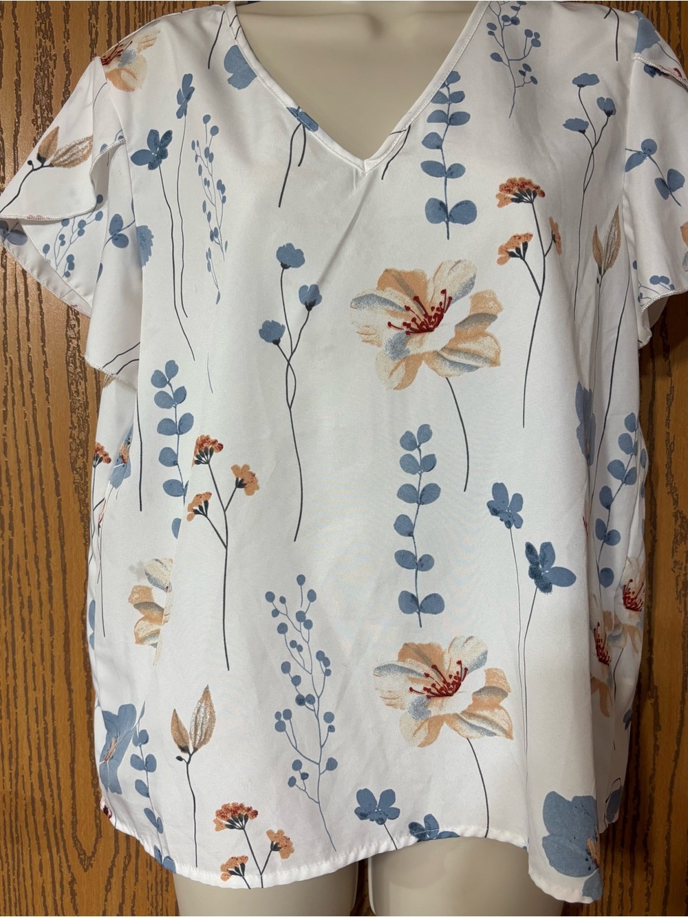 Women's V-Neck Floral Short Sleeve Top - White with Blue and Tan Flowers